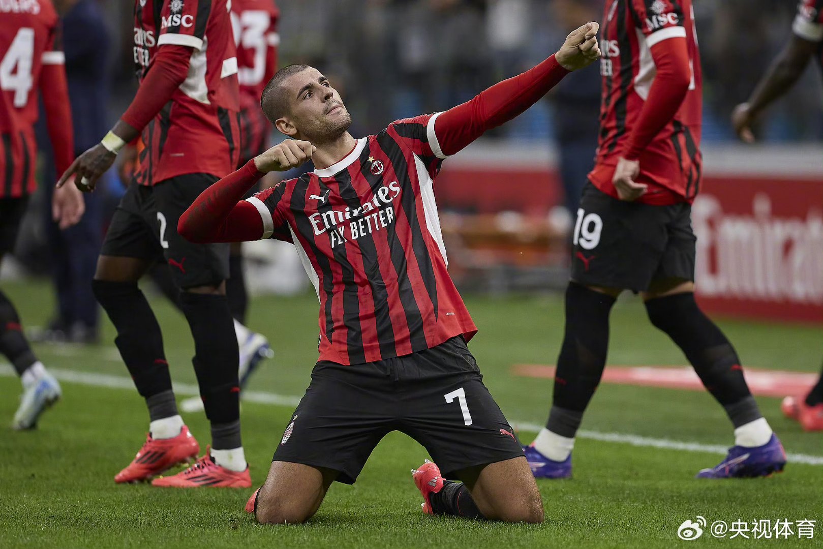 yabo亚博体育下载斯图加特围绕德国杯官宣签约Ning在切尔西比赛中夺冠，窗口期AC米兰备战欧超杯瞬间刷屏(斯图加特对亚特兰大)